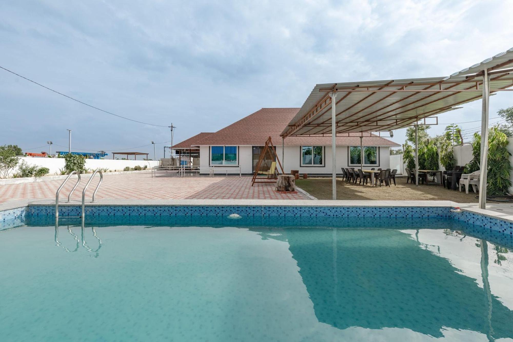 Aqua Lagoon Villa By Secret Turtle Pvt Pool Private Lawn Secunderabad ภายนอก รูปภาพ