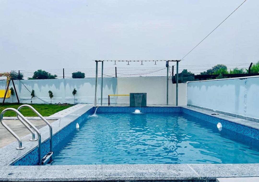 Aqua Lagoon Villa By Secret Turtle Pvt Pool Private Lawn Secunderabad ภายนอก รูปภาพ