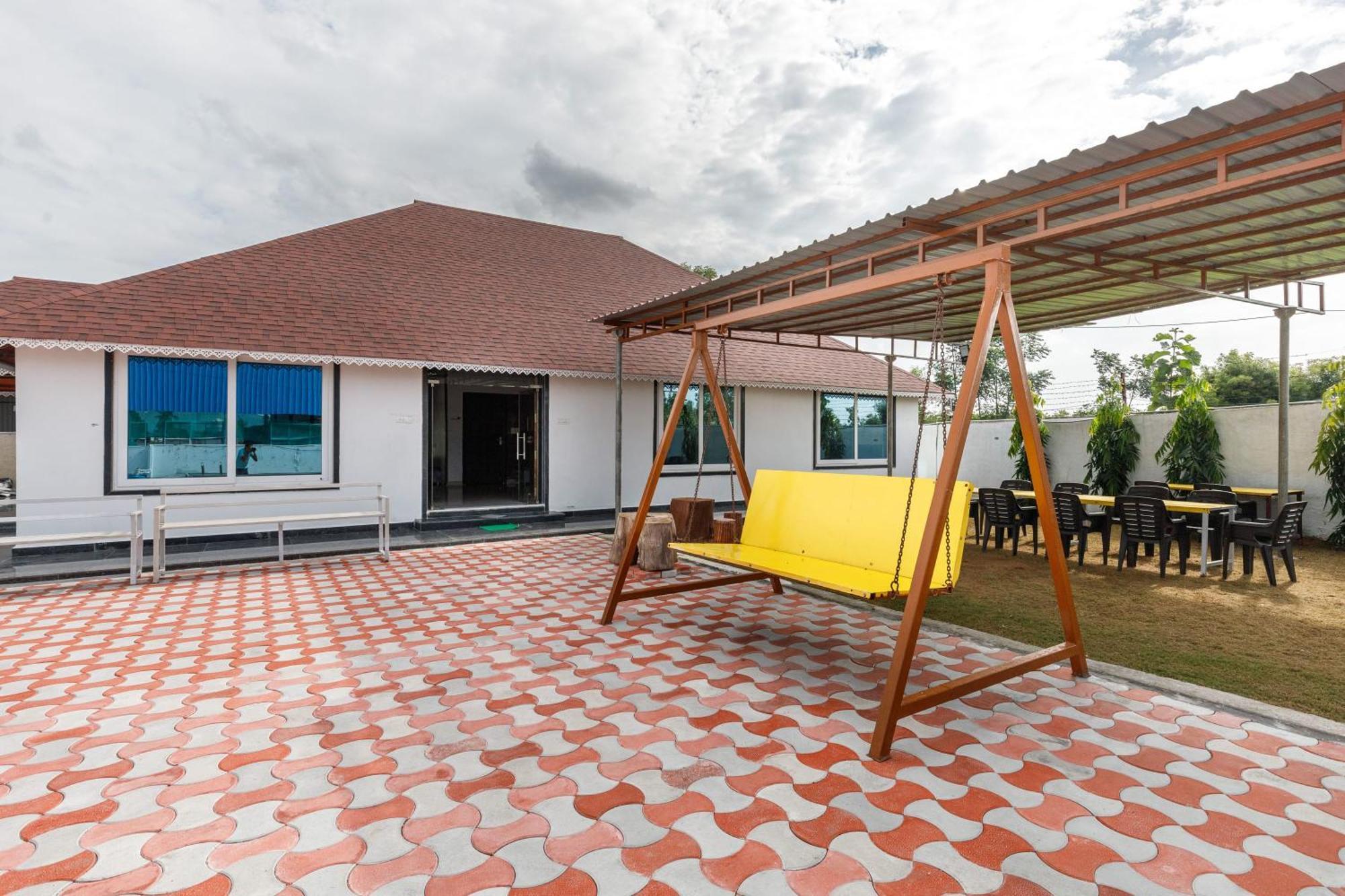Aqua Lagoon Villa By Secret Turtle Pvt Pool Private Lawn Secunderabad ภายนอก รูปภาพ