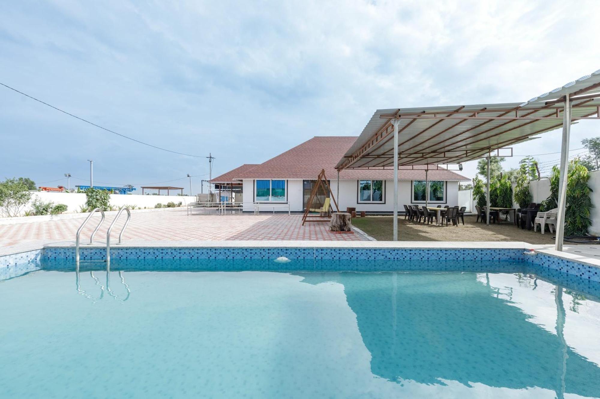 Aqua Lagoon Villa By Secret Turtle Pvt Pool Private Lawn Secunderabad ภายนอก รูปภาพ