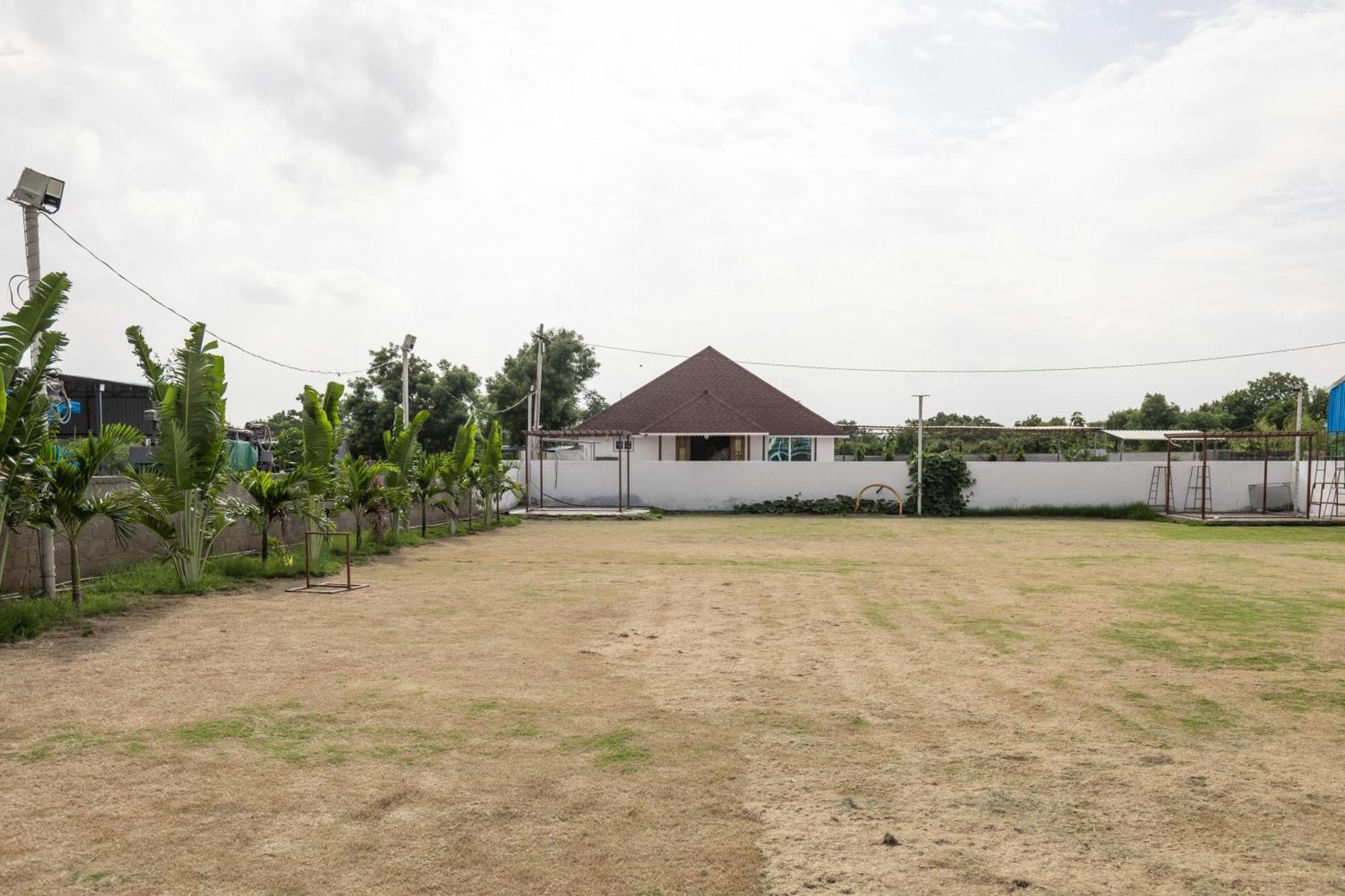 Aqua Lagoon Villa By Secret Turtle Pvt Pool Private Lawn Secunderabad ภายนอก รูปภาพ
