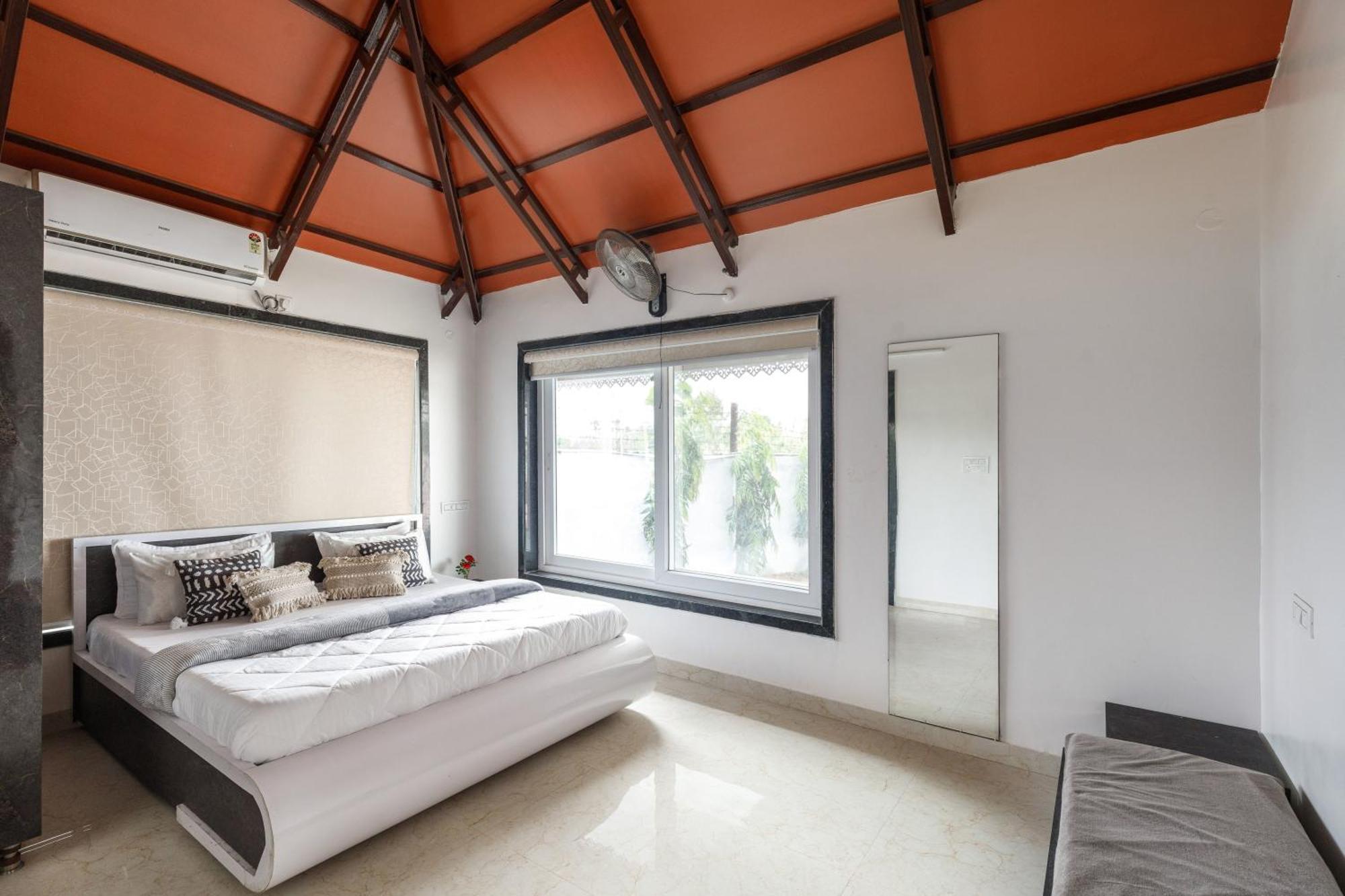 Aqua Lagoon Villa By Secret Turtle Pvt Pool Private Lawn Secunderabad ภายนอก รูปภาพ