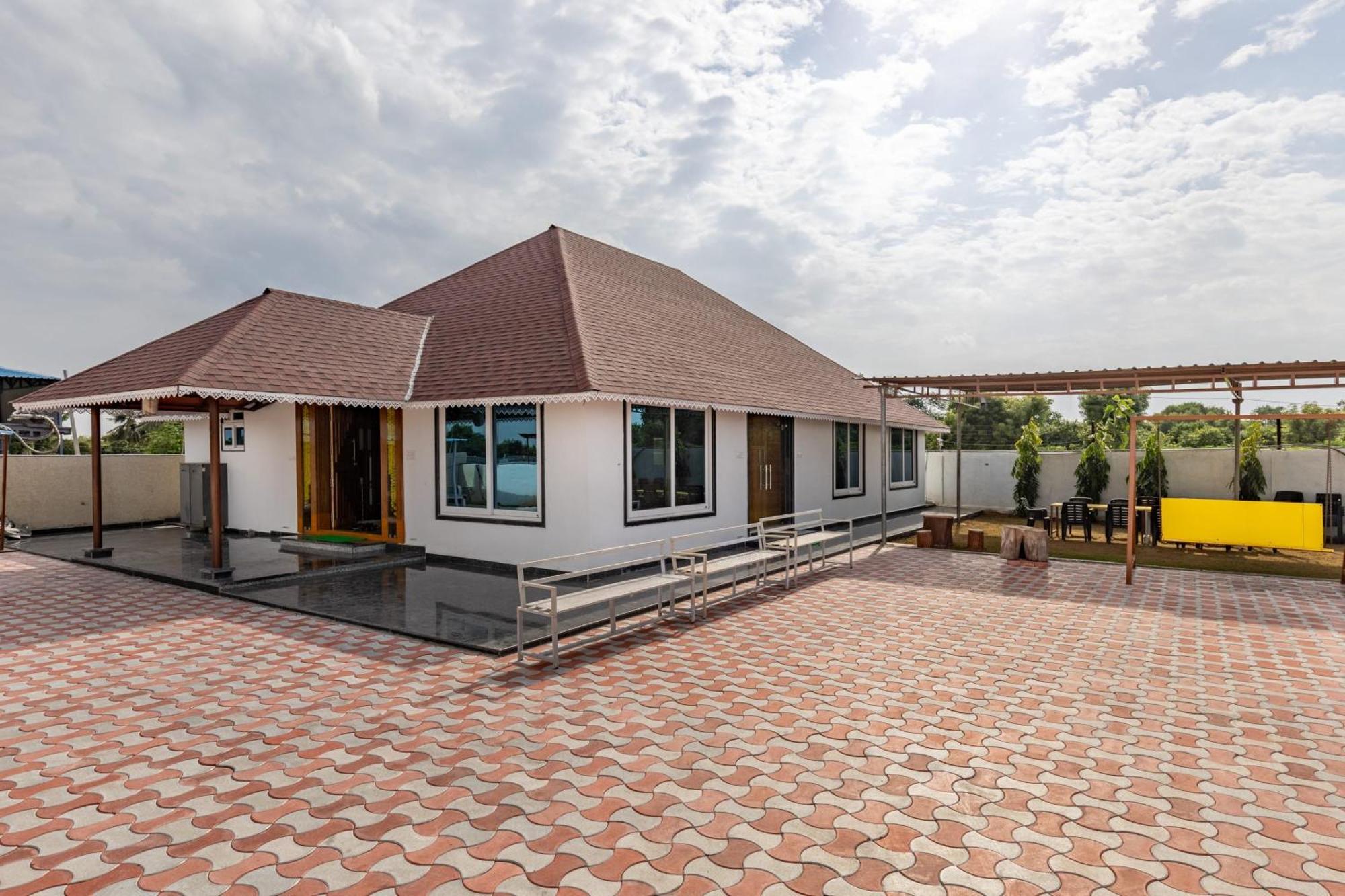 Aqua Lagoon Villa By Secret Turtle Pvt Pool Private Lawn Secunderabad ภายนอก รูปภาพ