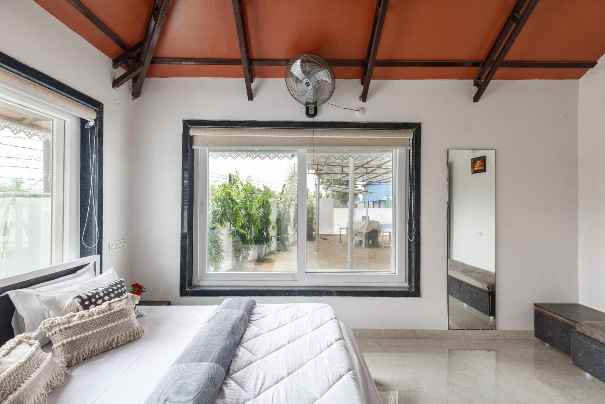 Aqua Lagoon Villa By Secret Turtle Pvt Pool Private Lawn Secunderabad ภายนอก รูปภาพ